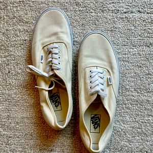 Vans Classic Authentic Shoe in White, Men’s size 10